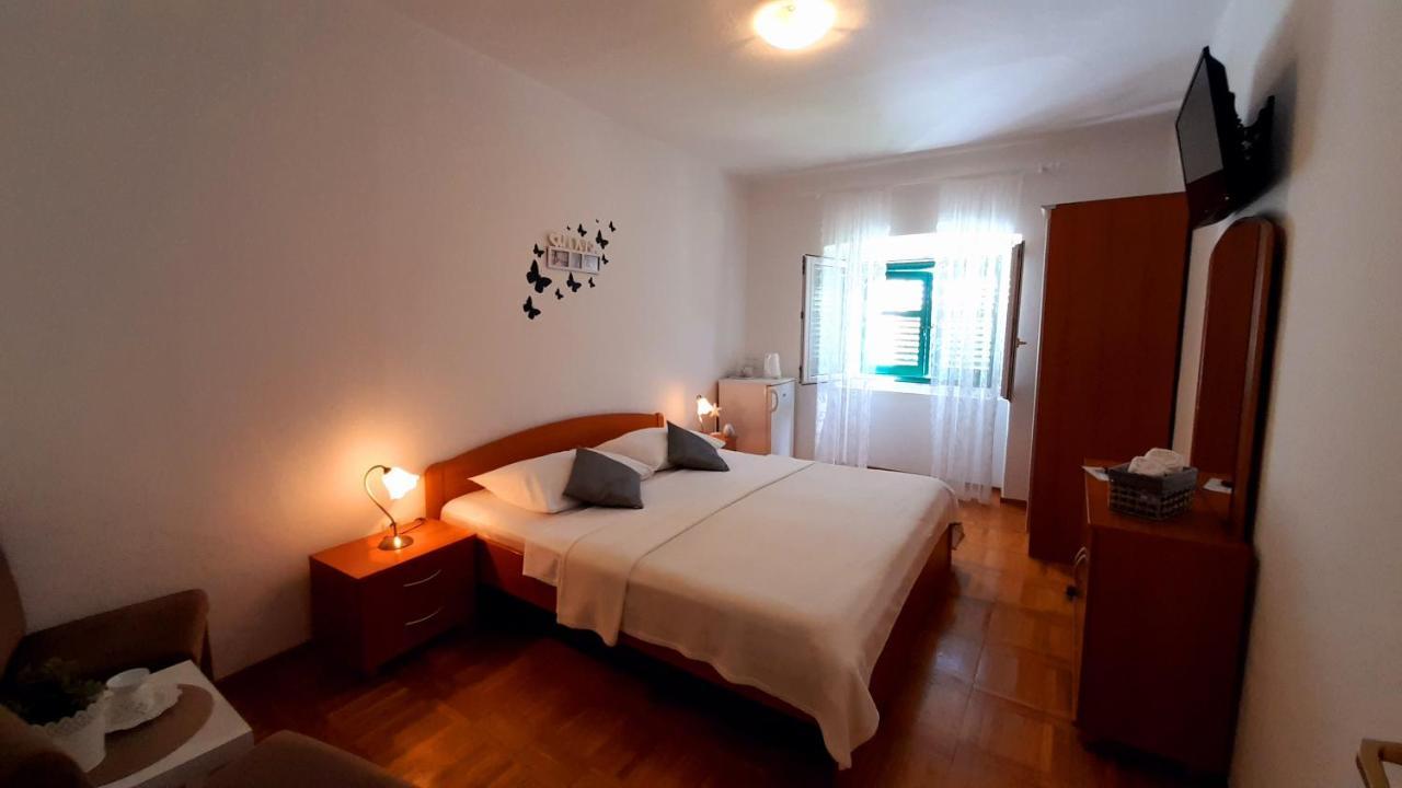 Pansion Ivan & Ivana Bol Ngoại thất bức ảnh
