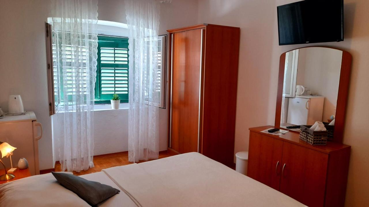 Pansion Ivan & Ivana Bol Ngoại thất bức ảnh