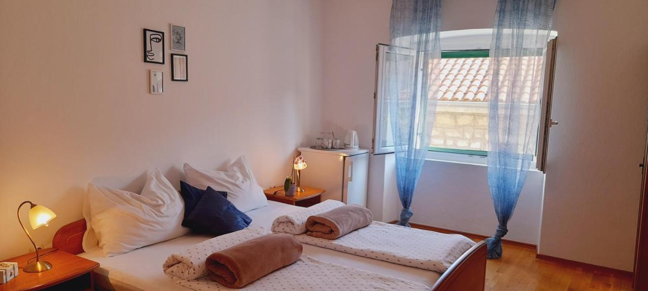 Pansion Ivan & Ivana Bol Ngoại thất bức ảnh