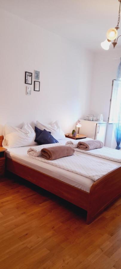 Pansion Ivan & Ivana Bol Ngoại thất bức ảnh