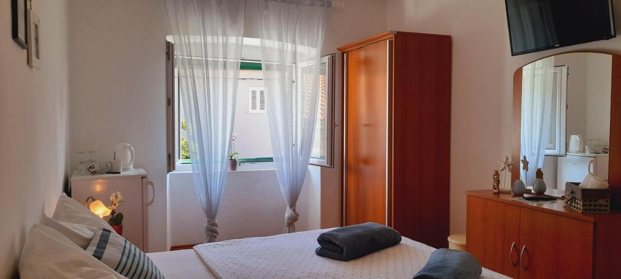Pansion Ivan & Ivana Bol Ngoại thất bức ảnh