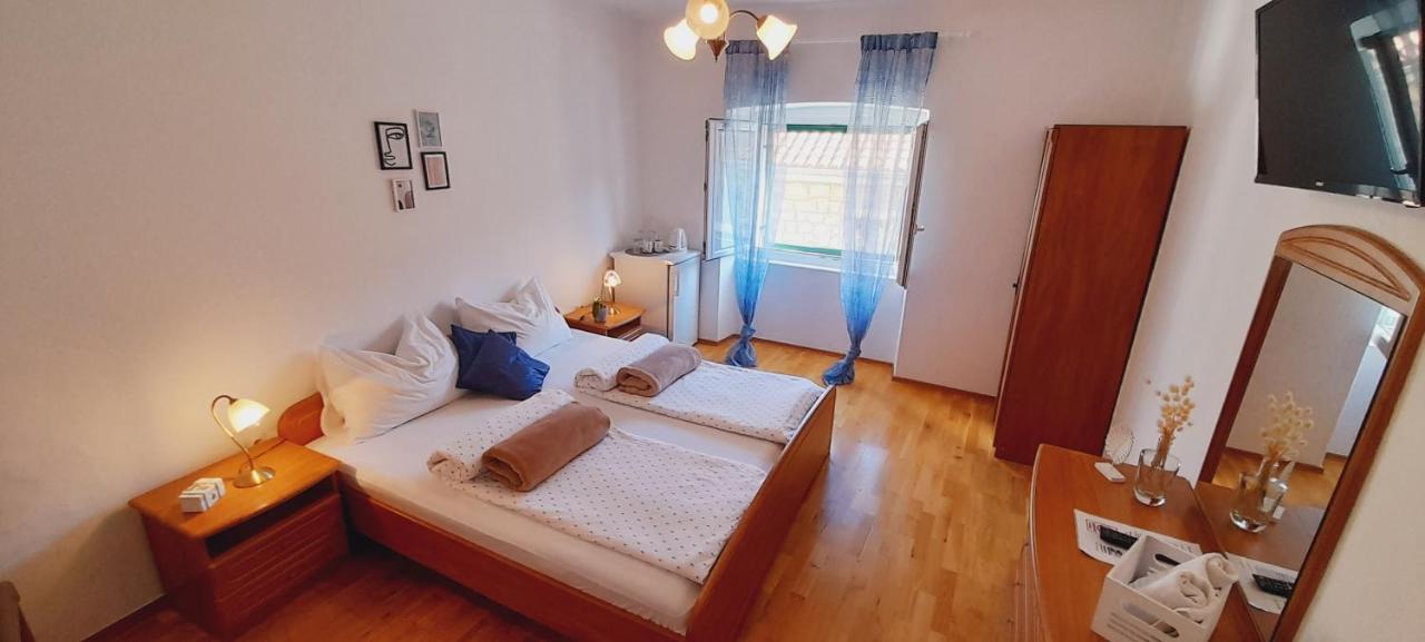 Pansion Ivan & Ivana Bol Ngoại thất bức ảnh